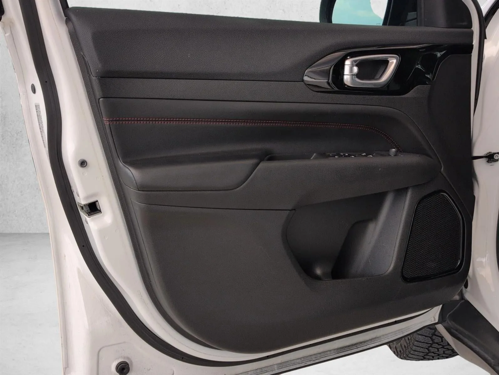 2024 Jeep Compass Trailhawk 4x4 photo 9