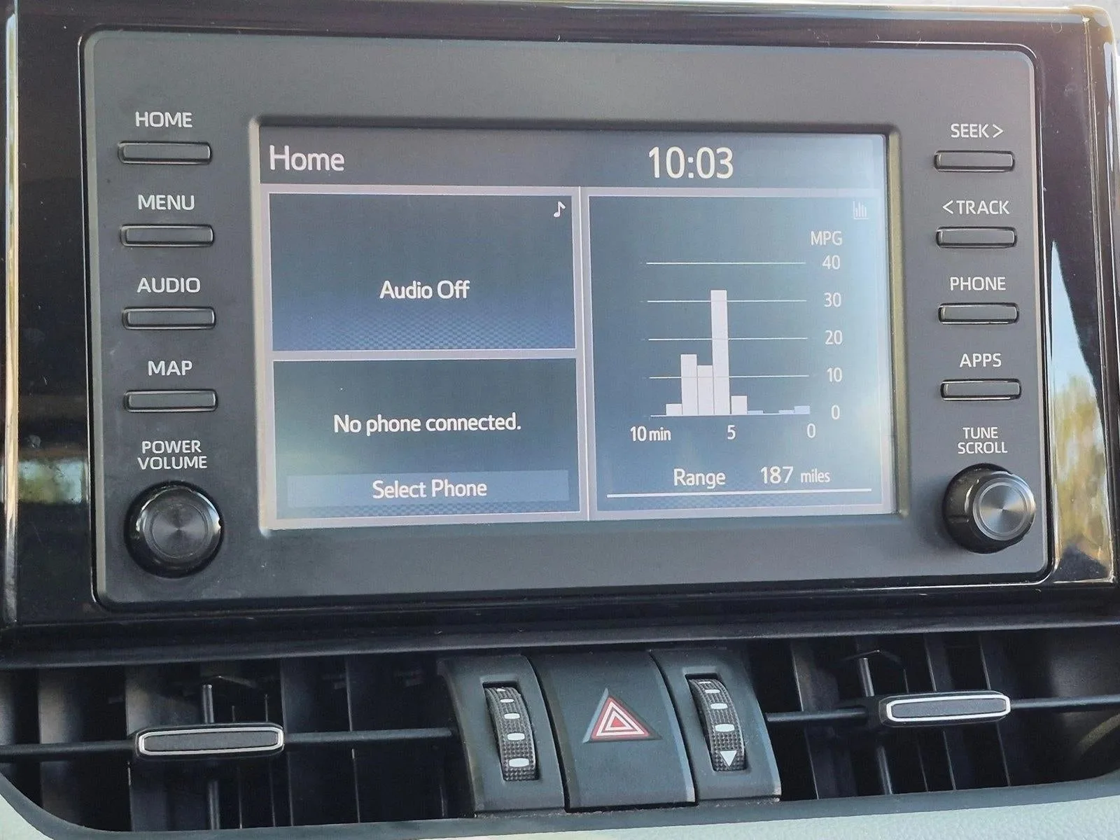 2019 Toyota RAV4 XLE Premium FWD (Natl) photo 11
