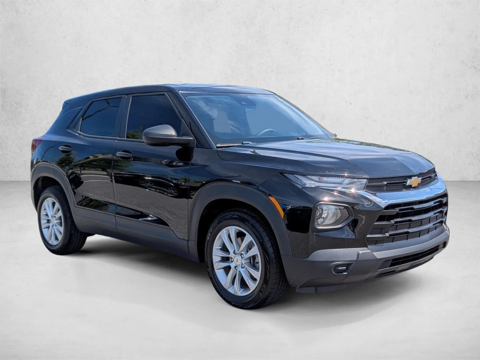 2021 Chevrolet Trailblazer LS photo 3