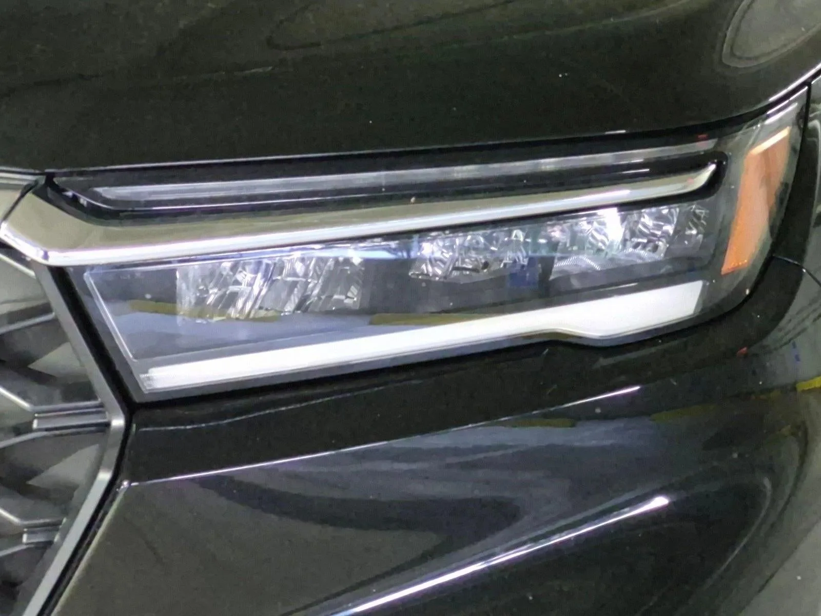 2023 Honda Pilot AWD EX-L 7 Passenger photo 6