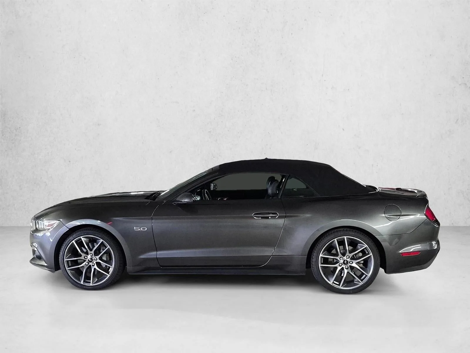 2015 Ford Mustang GT Premium photo 8