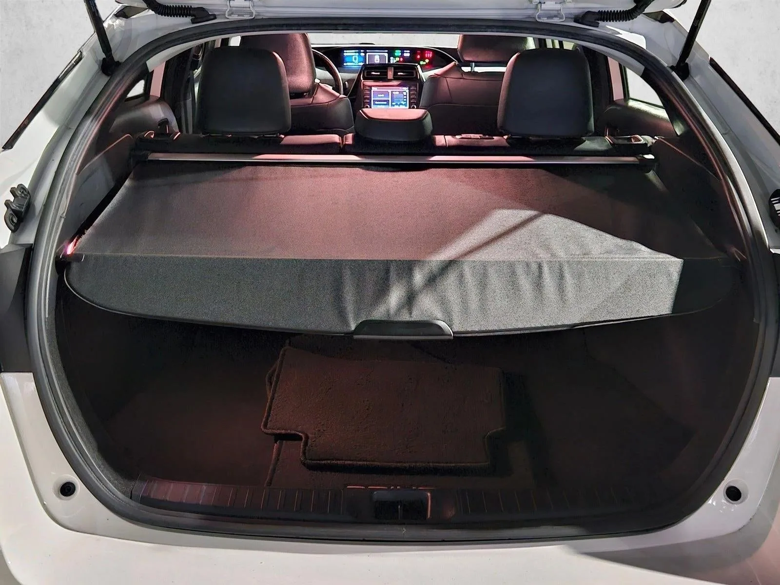 2022 Toyota Prius Nightshade (Natl) photo 6