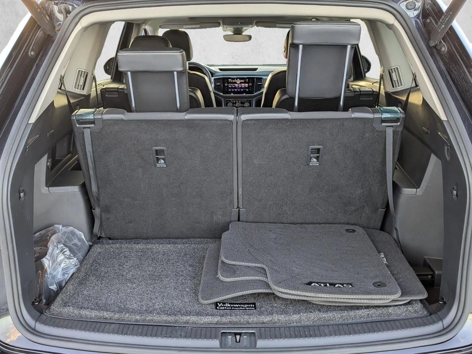 2023 Volkswagen Atlas 3.6L V6 SEL photo 6