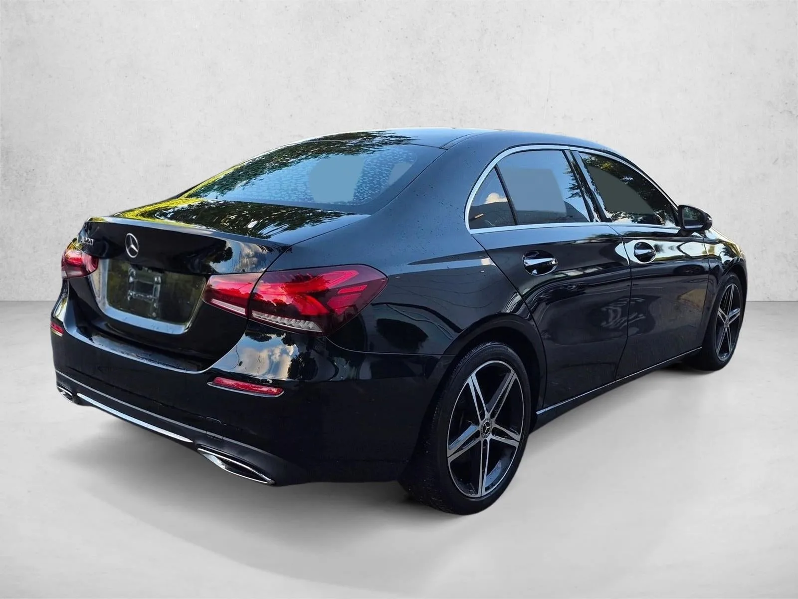 2022 Mercedes-Benz A-Class A 220 Sedan photo 5