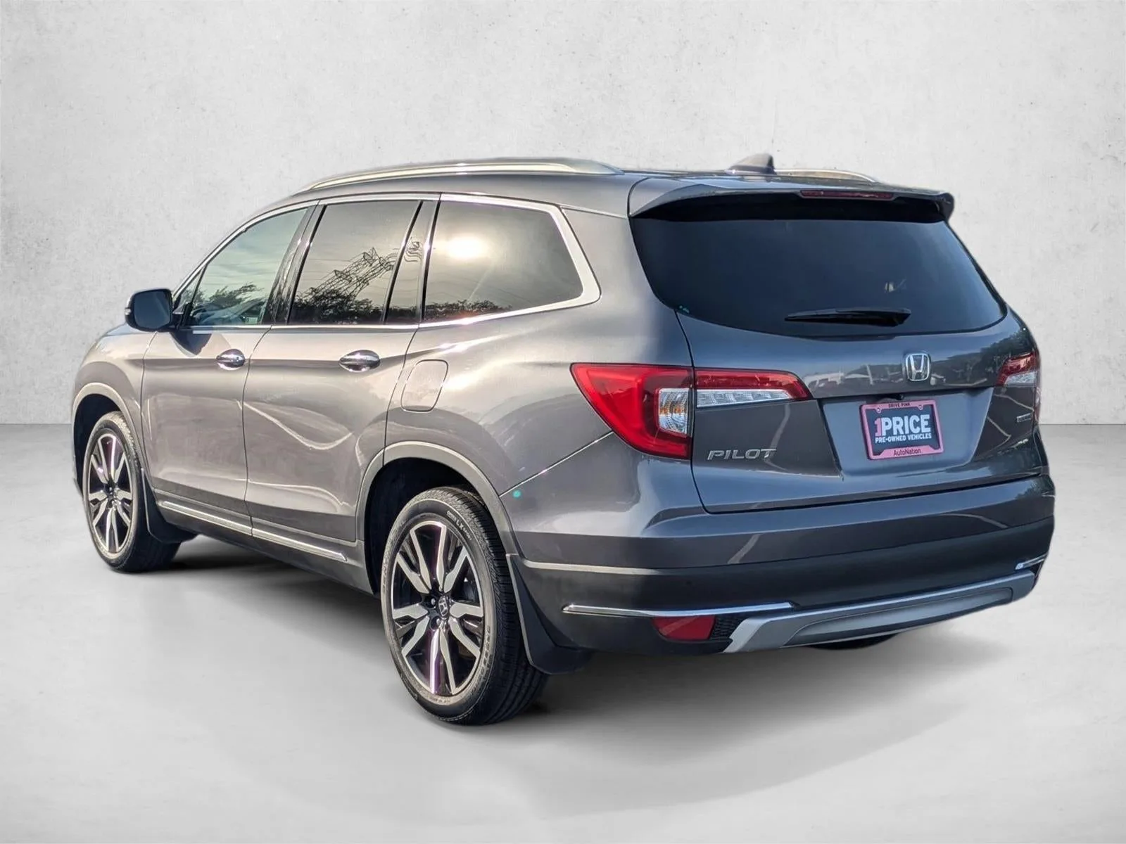 2019 Honda Pilot Touring 7-Passenger 2WD photo 9