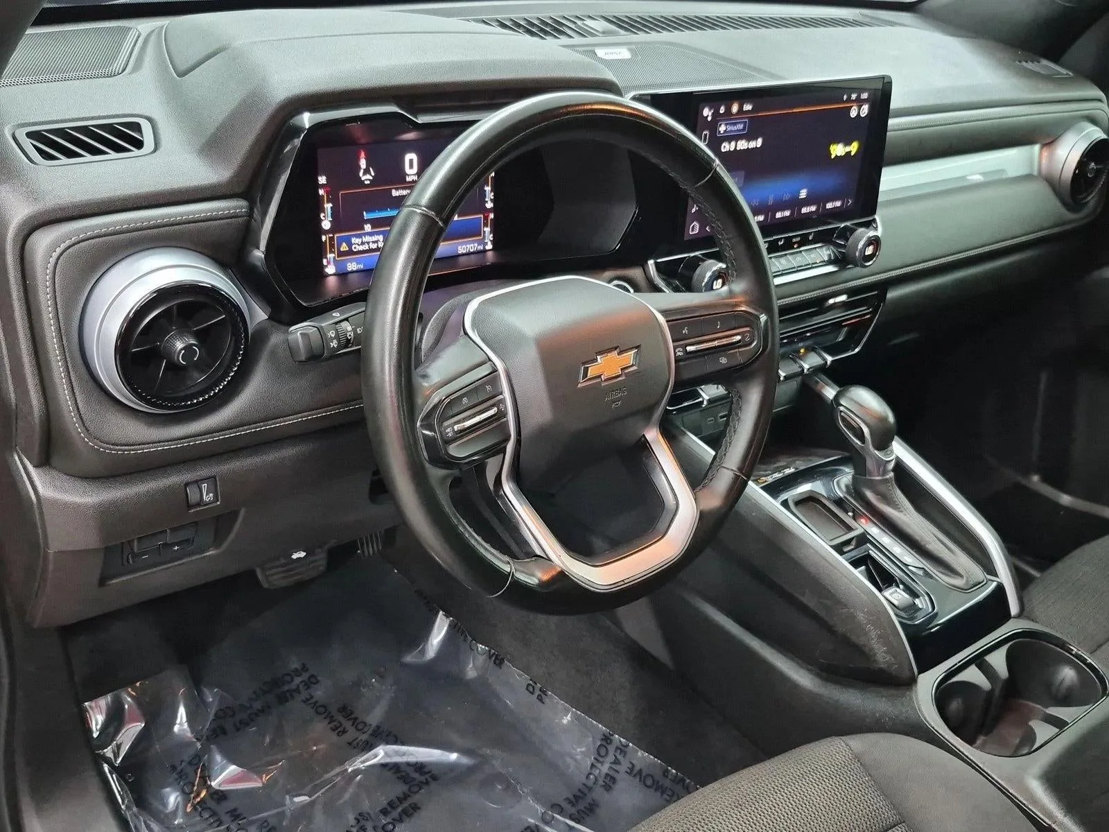 2023 Chevrolet Colorado 2WD LT photo 10