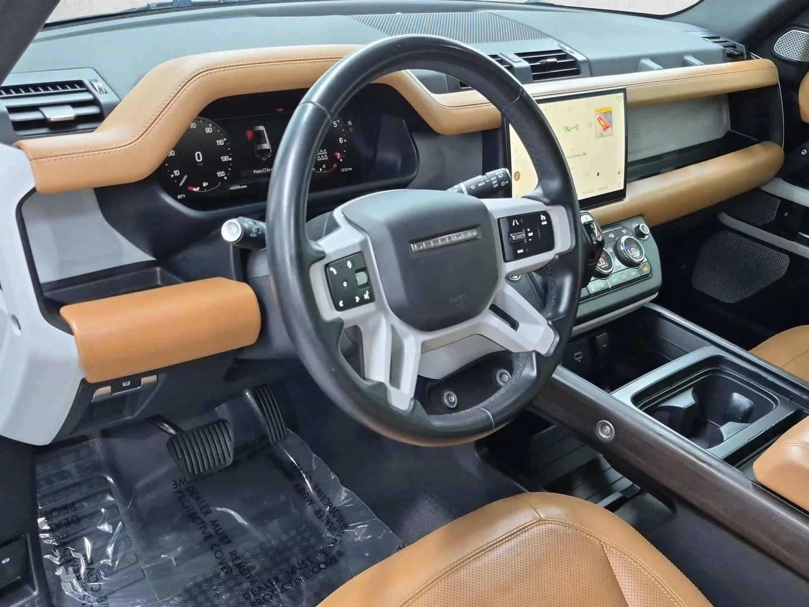 2023 Land Rover Defender 130 SE photo 10