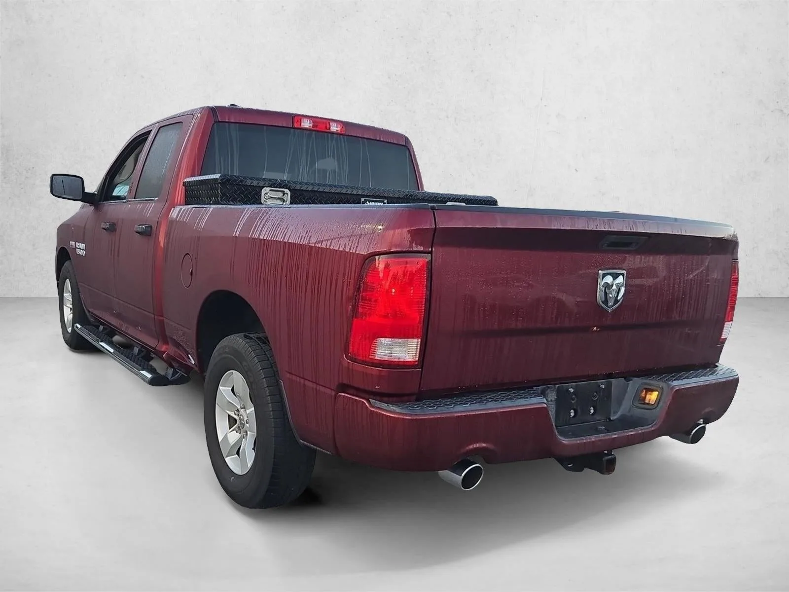 2018 RAM 1500 Express 4x2 Quad Cab 6'4" Box photo 7