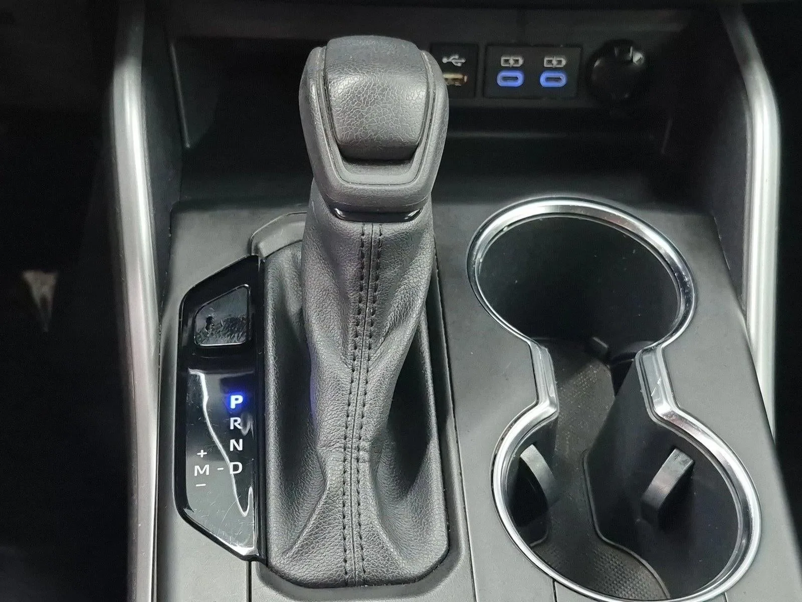 2022 Toyota Highlander L photo 12