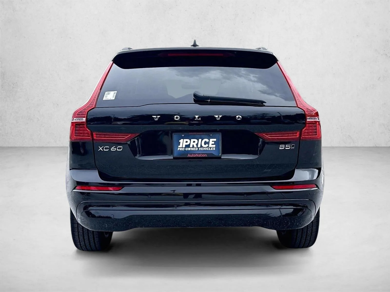 2022 Volvo XC60 B5 AWD Momentum photo 4