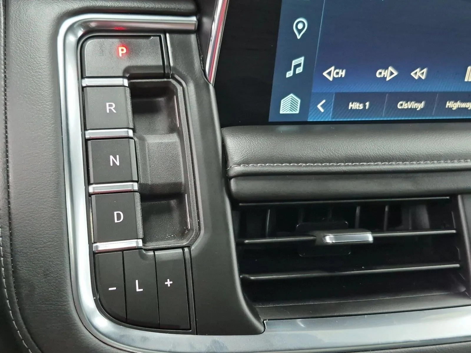 2024 Chevrolet Tahoe Z71 photo 12