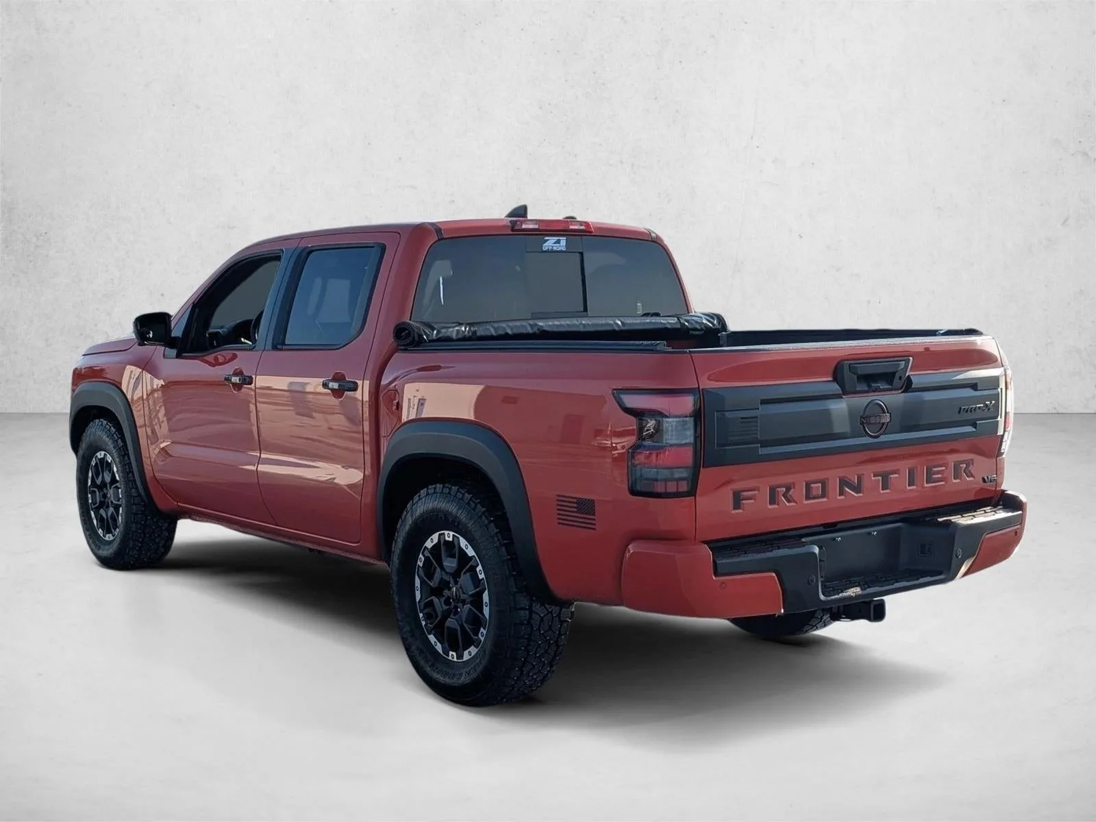 2025 Nissan Frontier Crew Cab PRO-X 4x2 photo 8