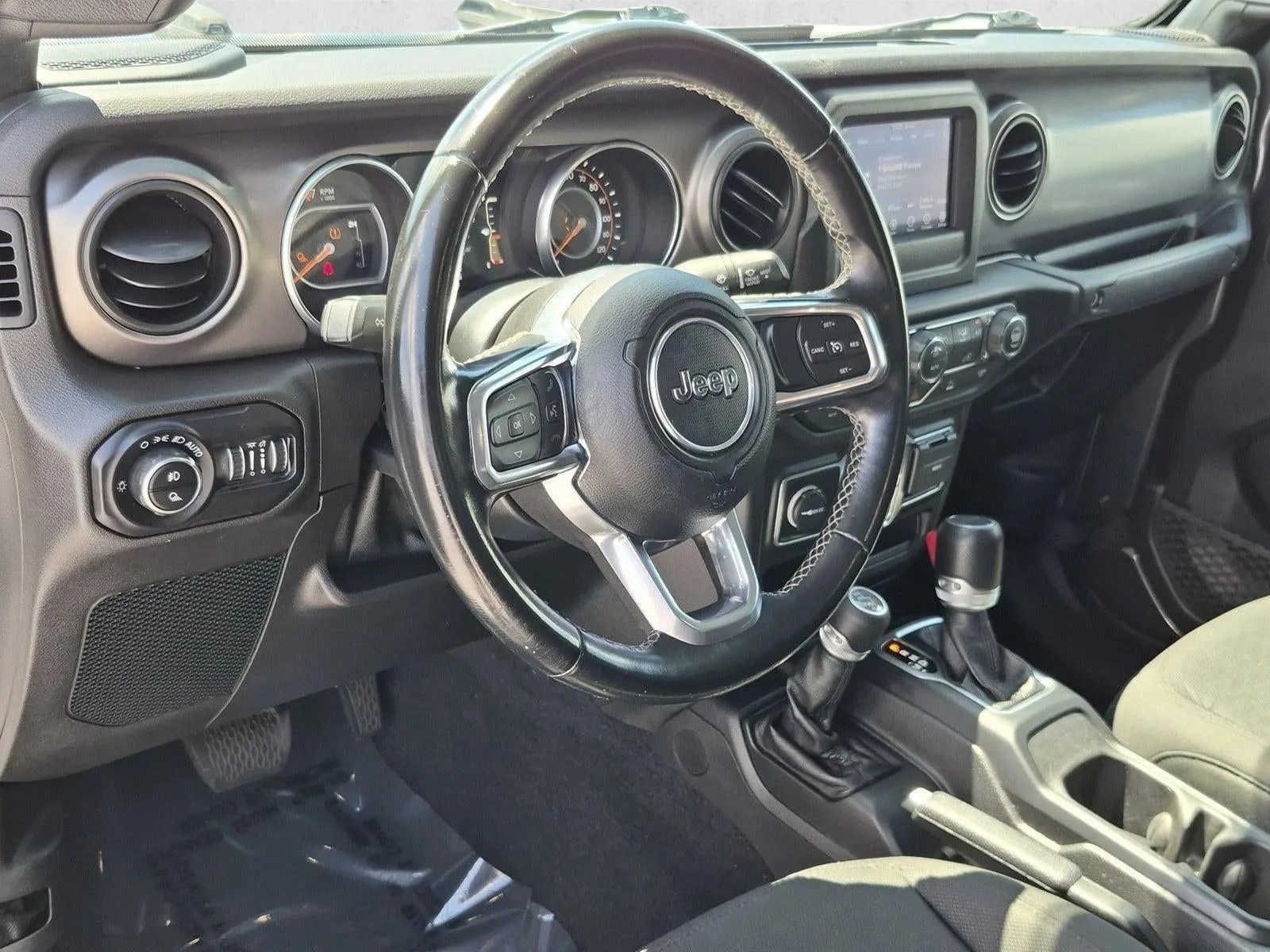2020 Jeep Gladiator Sport S 4x4 photo 10