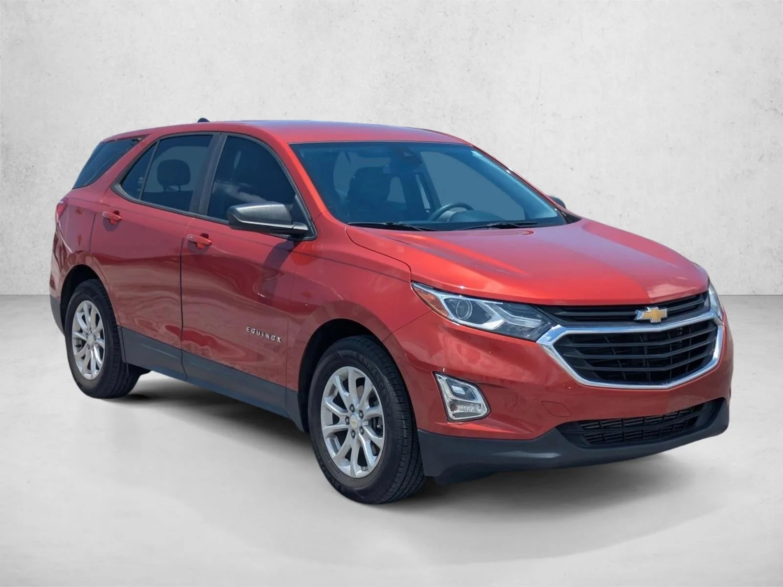 2020 Chevrolet Equinox LS photo 3