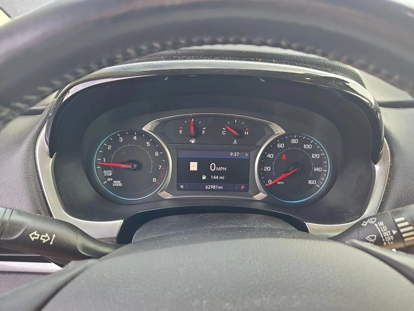 2021 Chevrolet Traverse LT Leather photo 9
