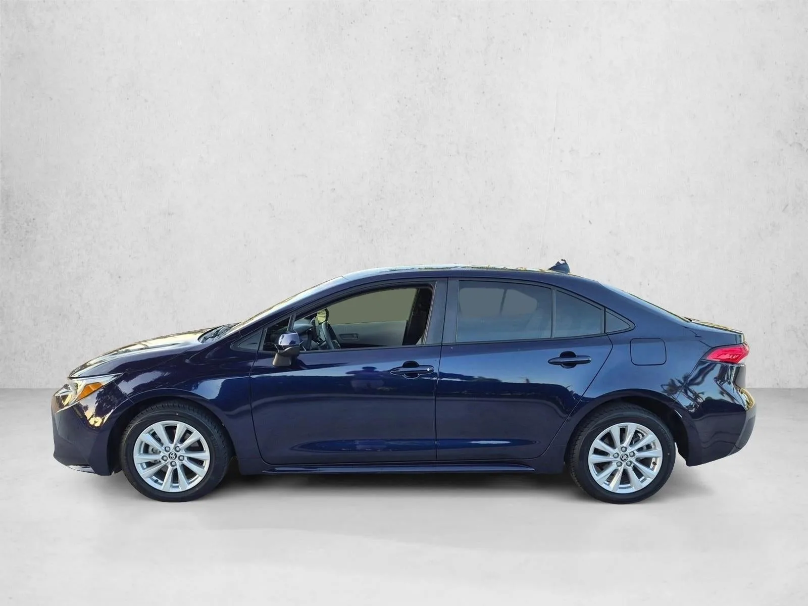 2024 Toyota Corolla Hybrid LE FWD (Natl) photo 8