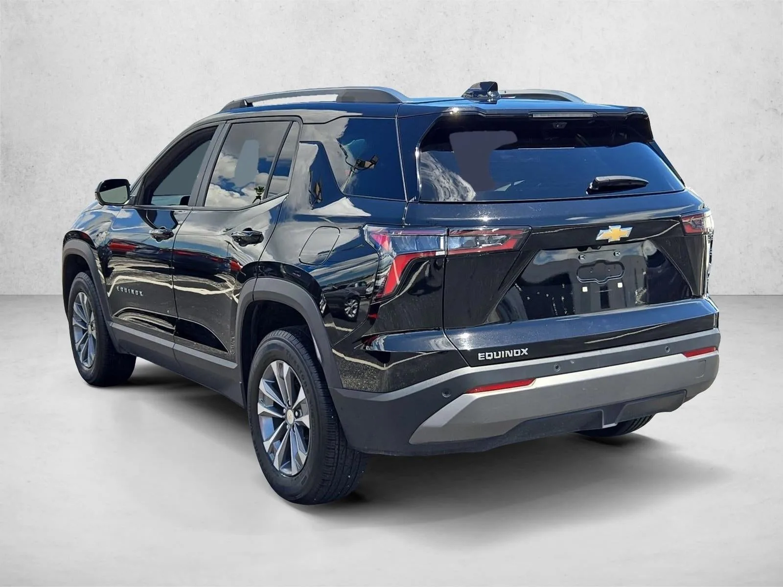 2025 Chevrolet Equinox LT photo 8