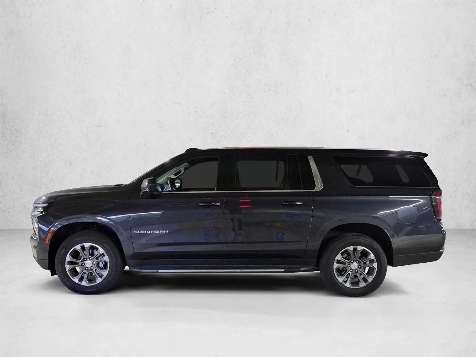 2025 Chevrolet Suburban LS photo 8