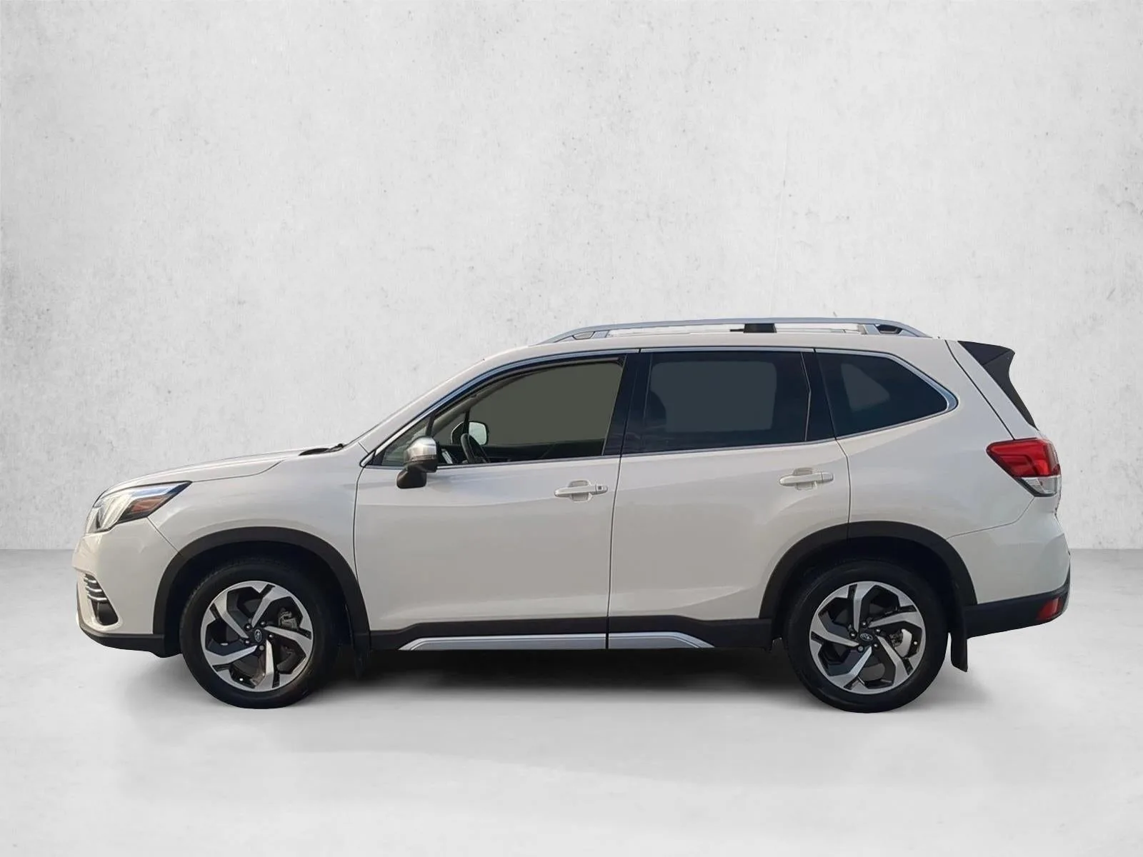 2024 Subaru Forester Touring photo 9