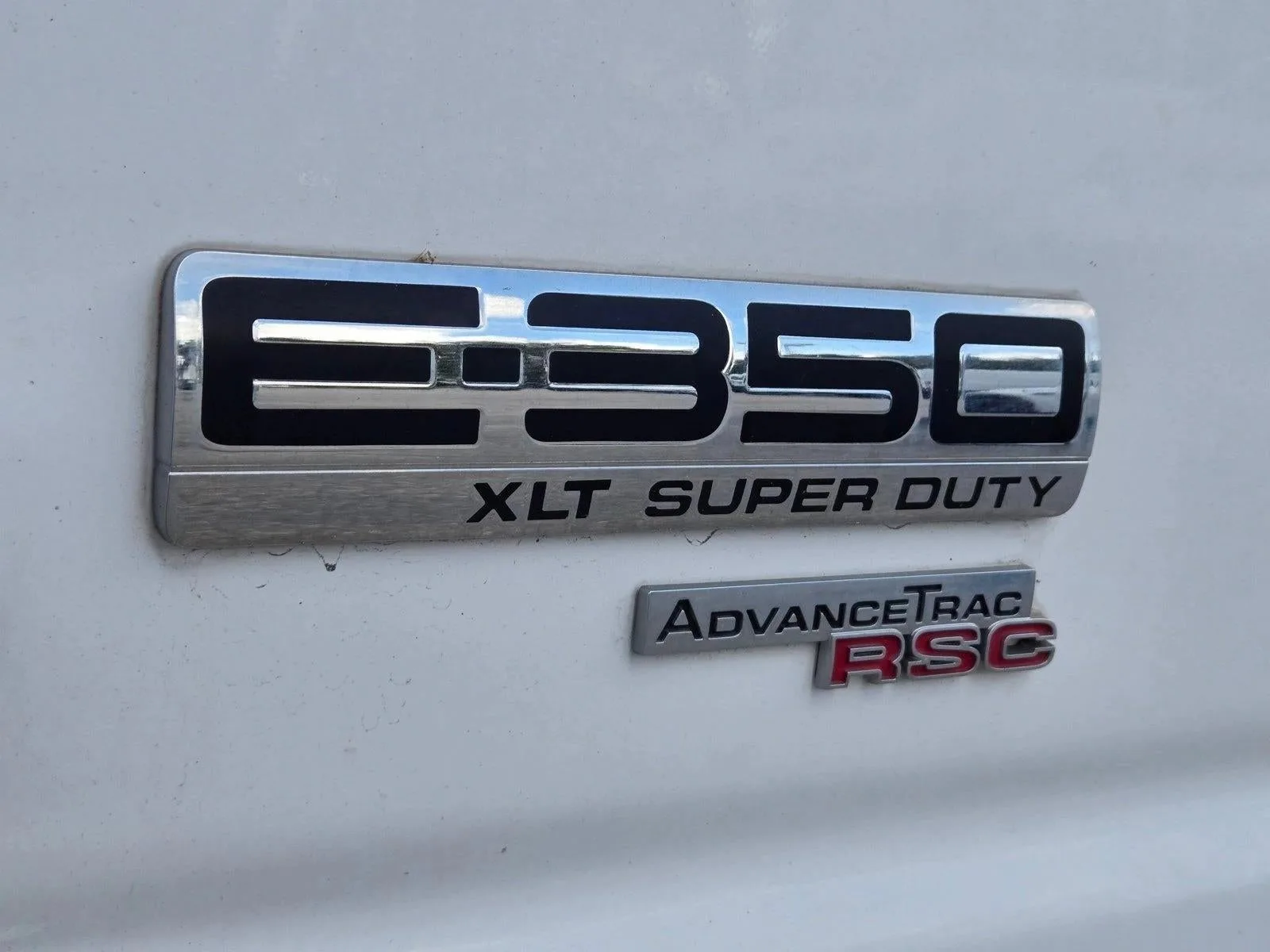 2014 Ford Econoline Wagon E-350 Super Duty Ext XLT photo 5