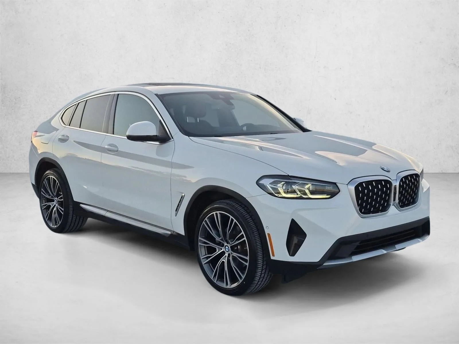 2024 BMW X4 xDrive30i photo 3