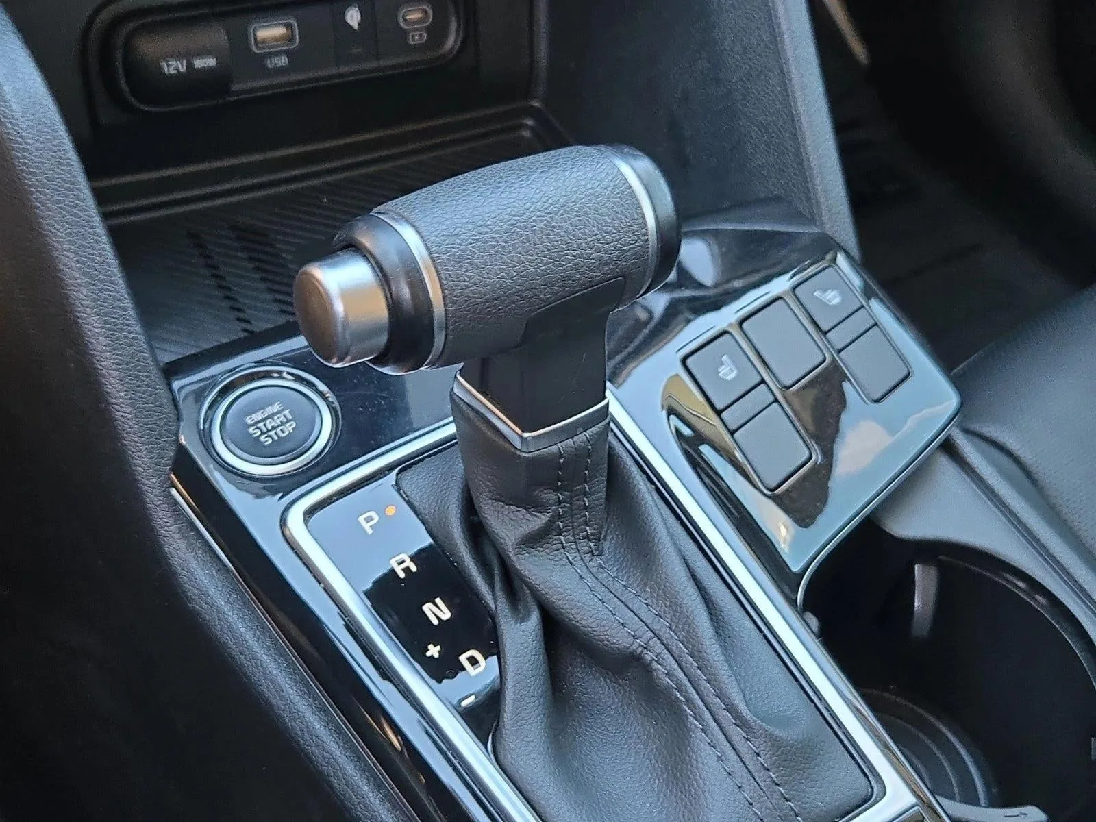 2023 Kia Sportage EX FWD photo 11