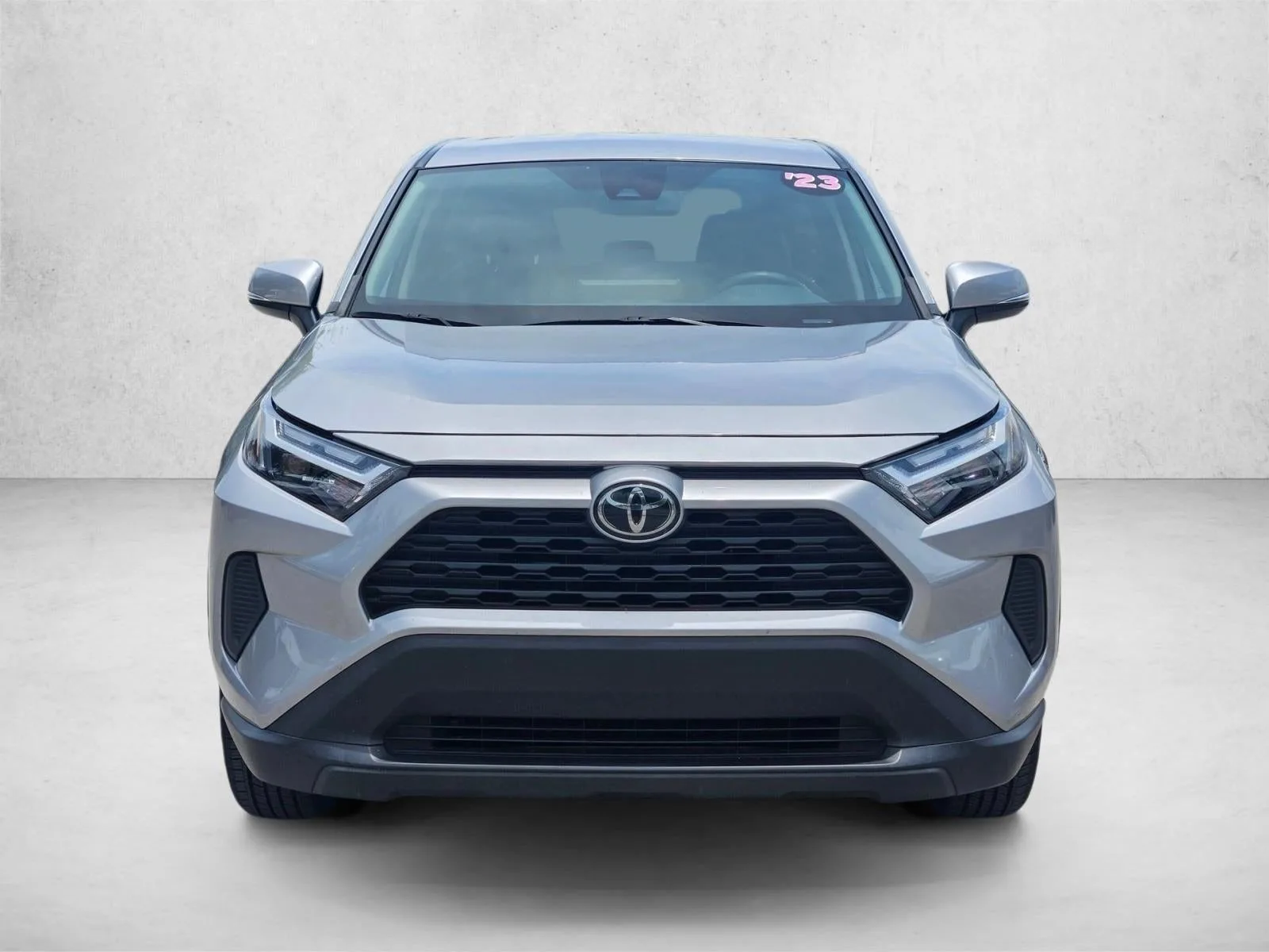 2023 Toyota RAV4 LE FWD (GS) photo 2