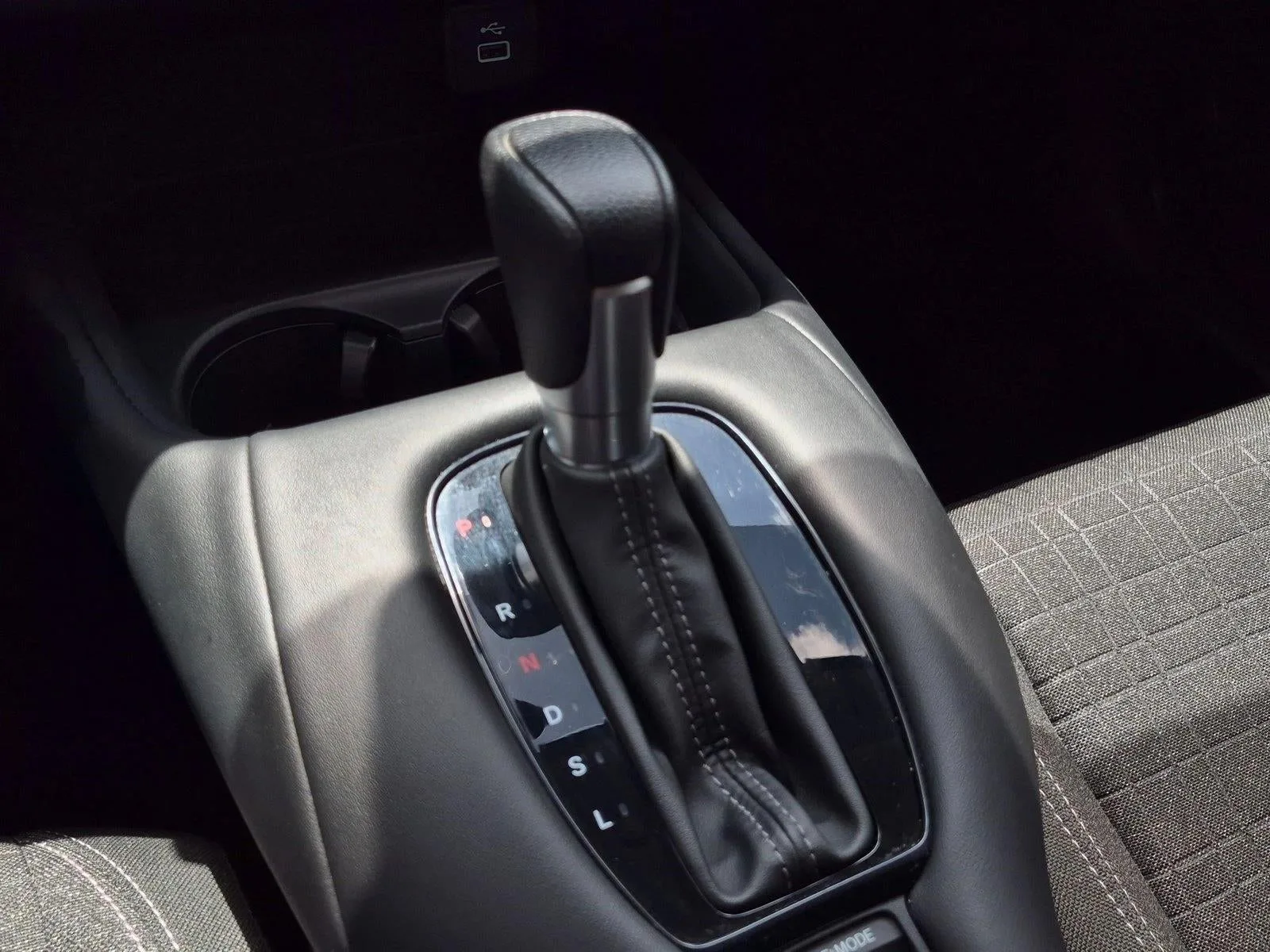 2024 Honda HR-V LX 2WD CVT photo 11