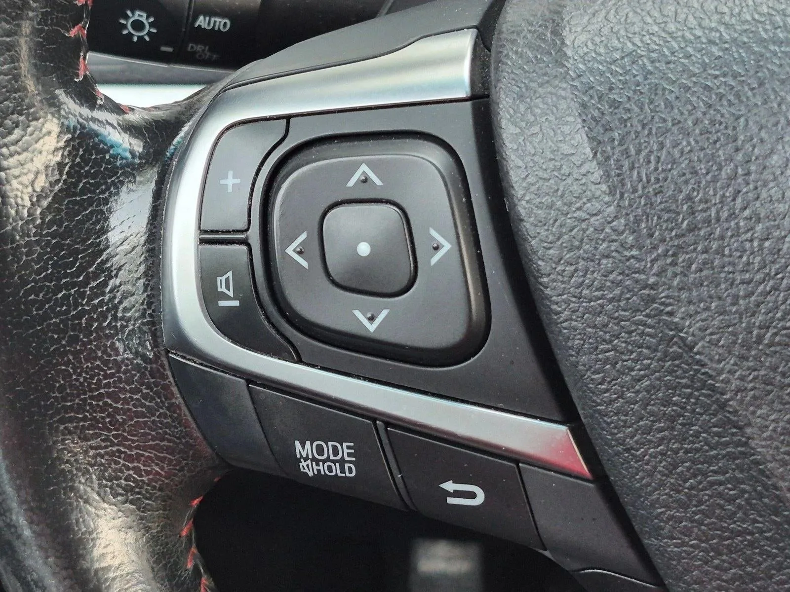 2016 Toyota Camry XSE photo 10