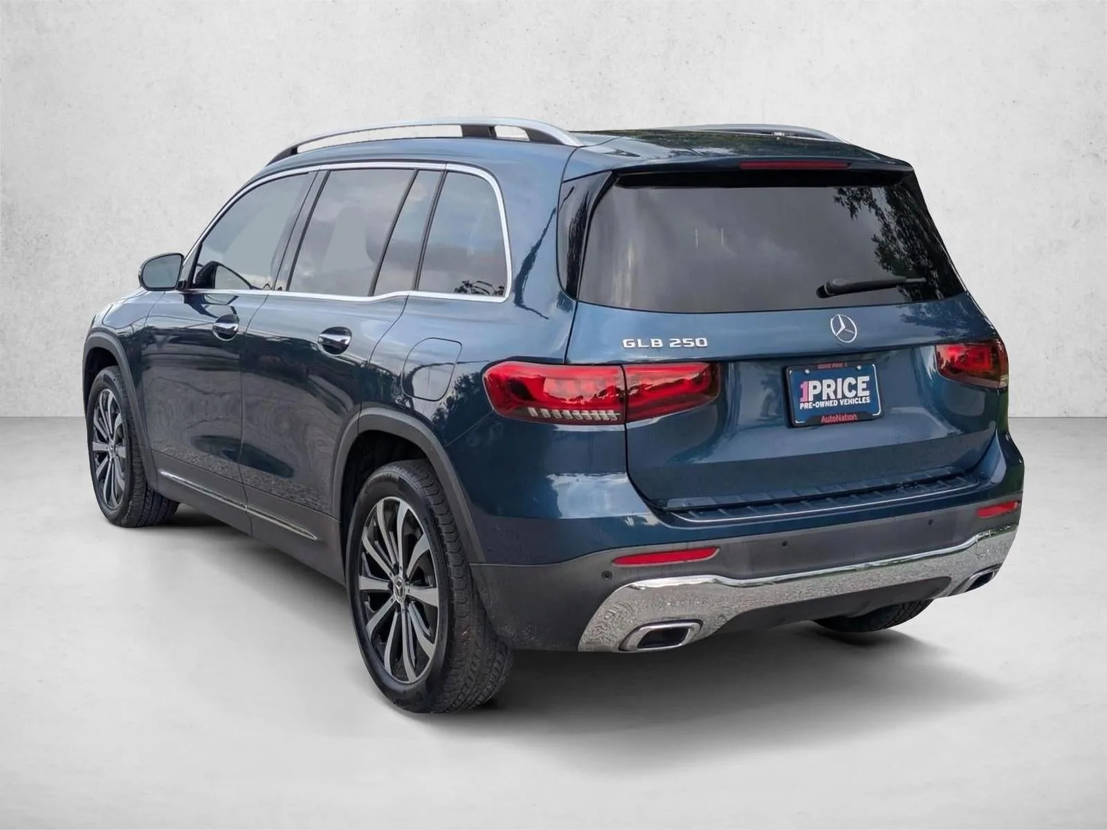 2023 Mercedes-Benz GLB GLB 250 SUV photo 8