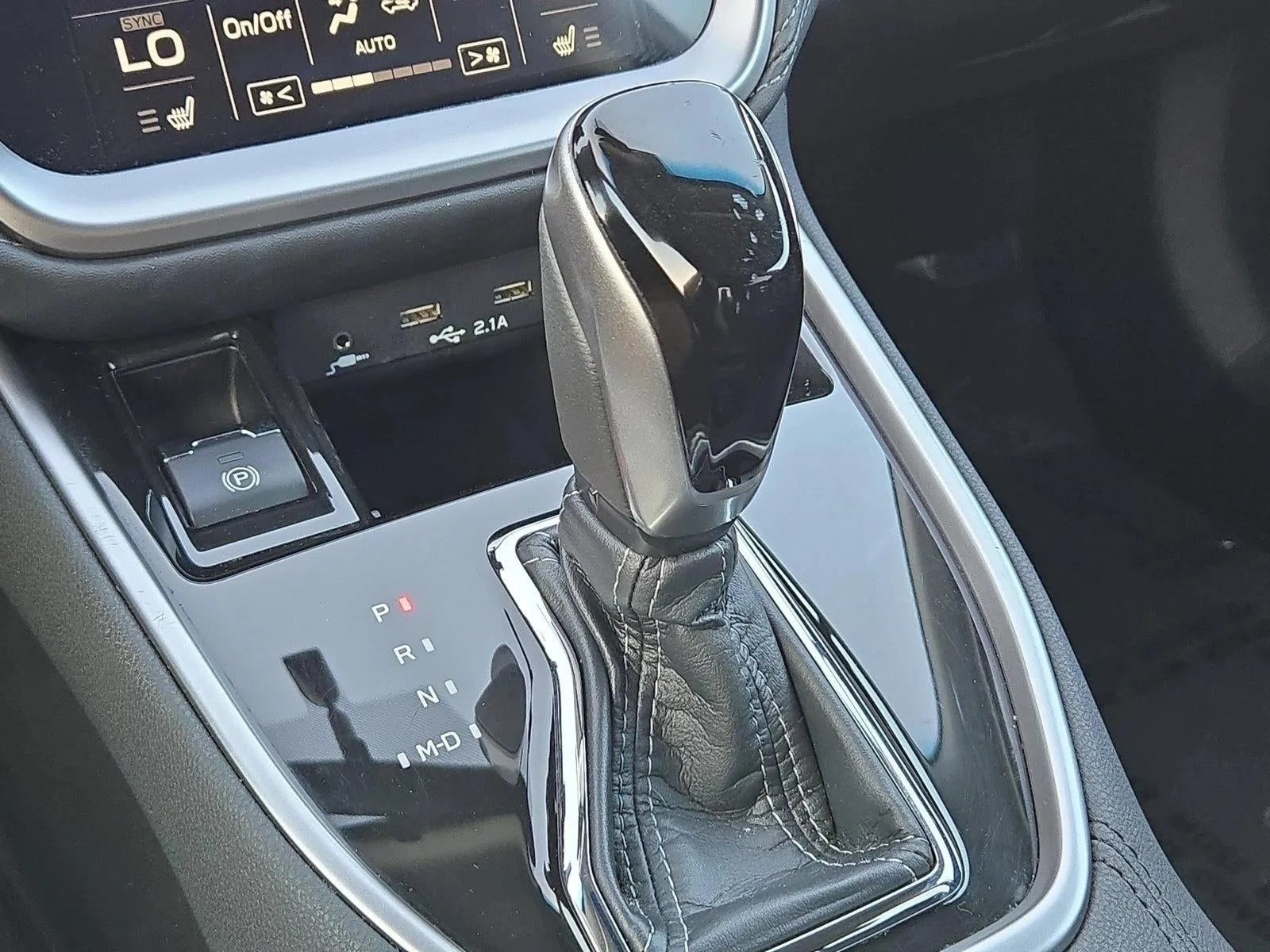2022 Subaru Outback Premium CVT photo 12