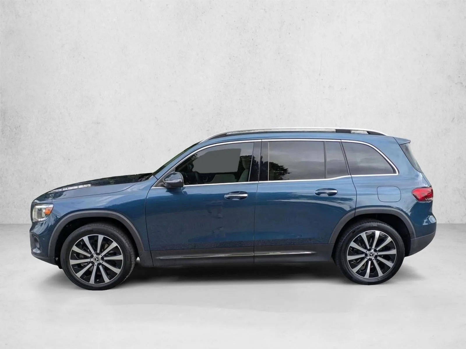 2023 Mercedes-Benz GLB GLB 250 SUV photo 9