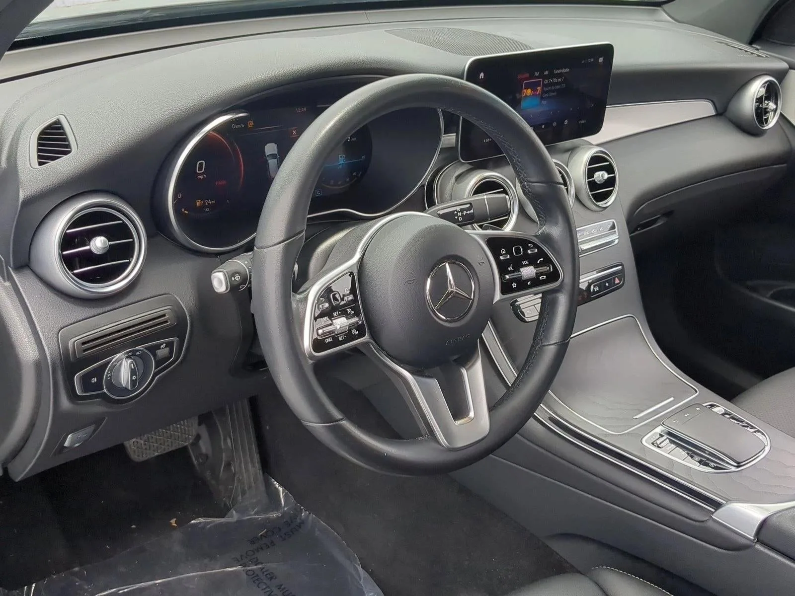 2022 Mercedes-Benz GLC 300 SUV photo 10