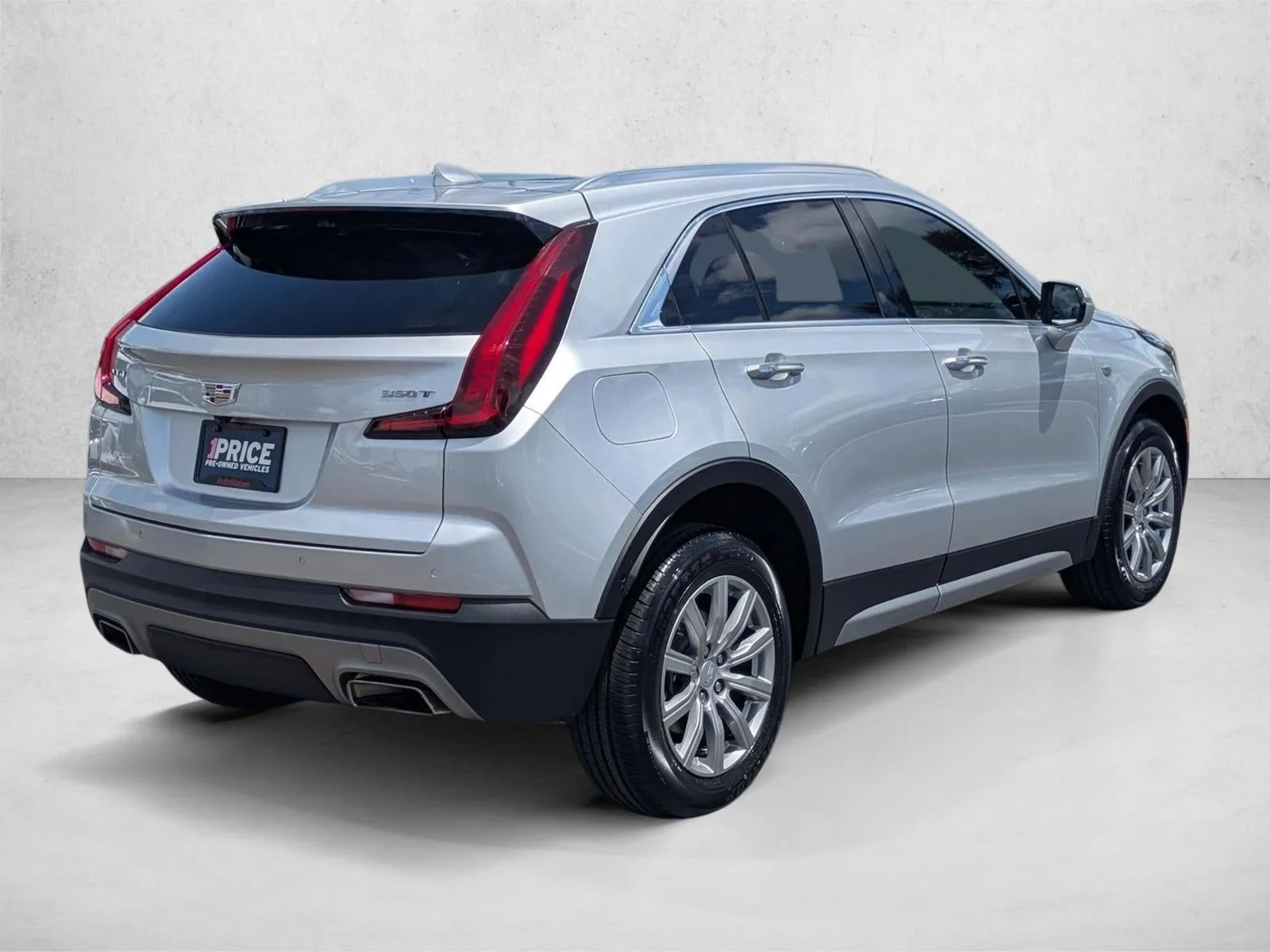 2022 Cadillac XT4 FWD 4dr Premium Luxury photo 5
