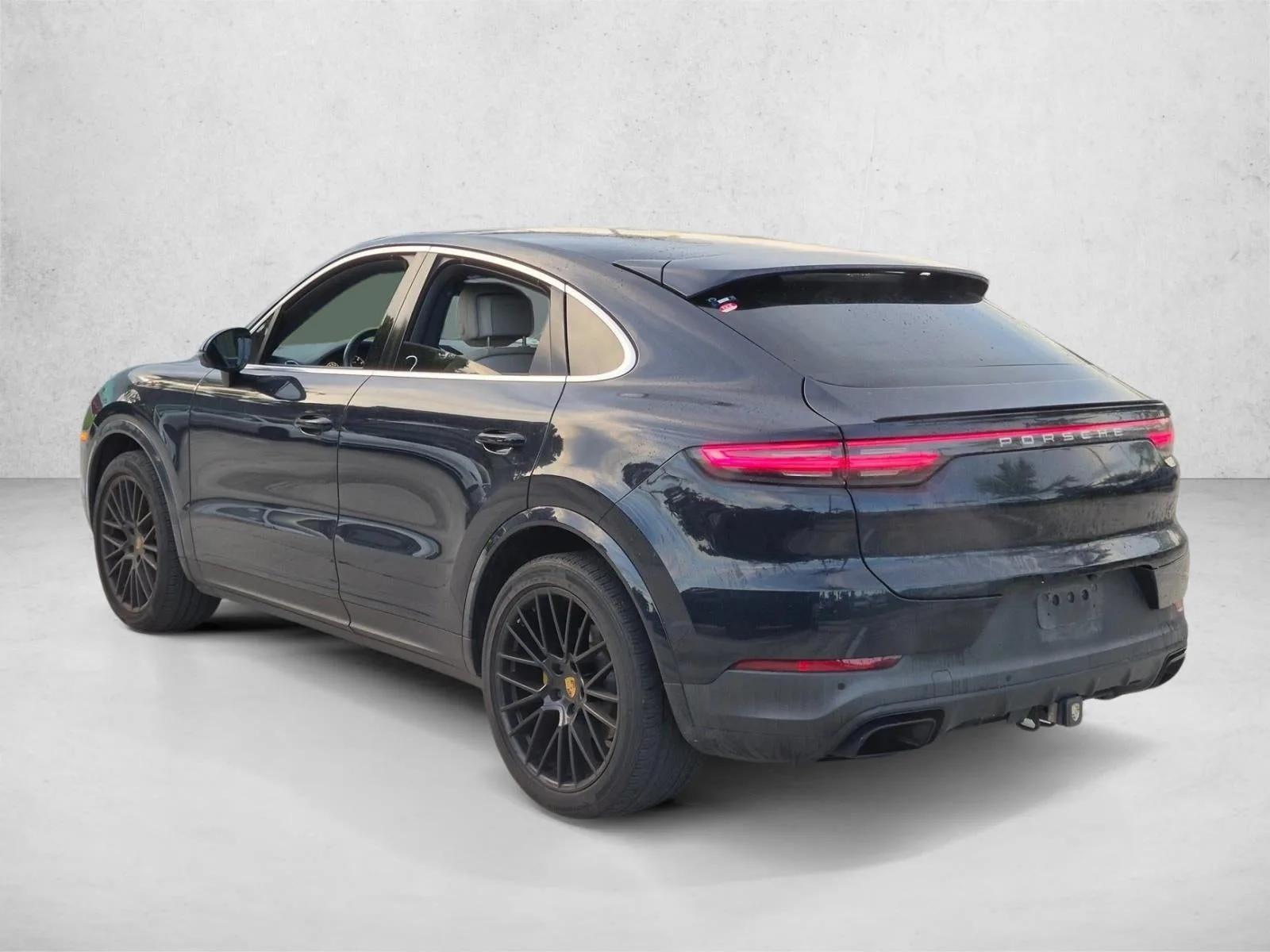 2020 Porsche Cayenne Coupe Base photo 4