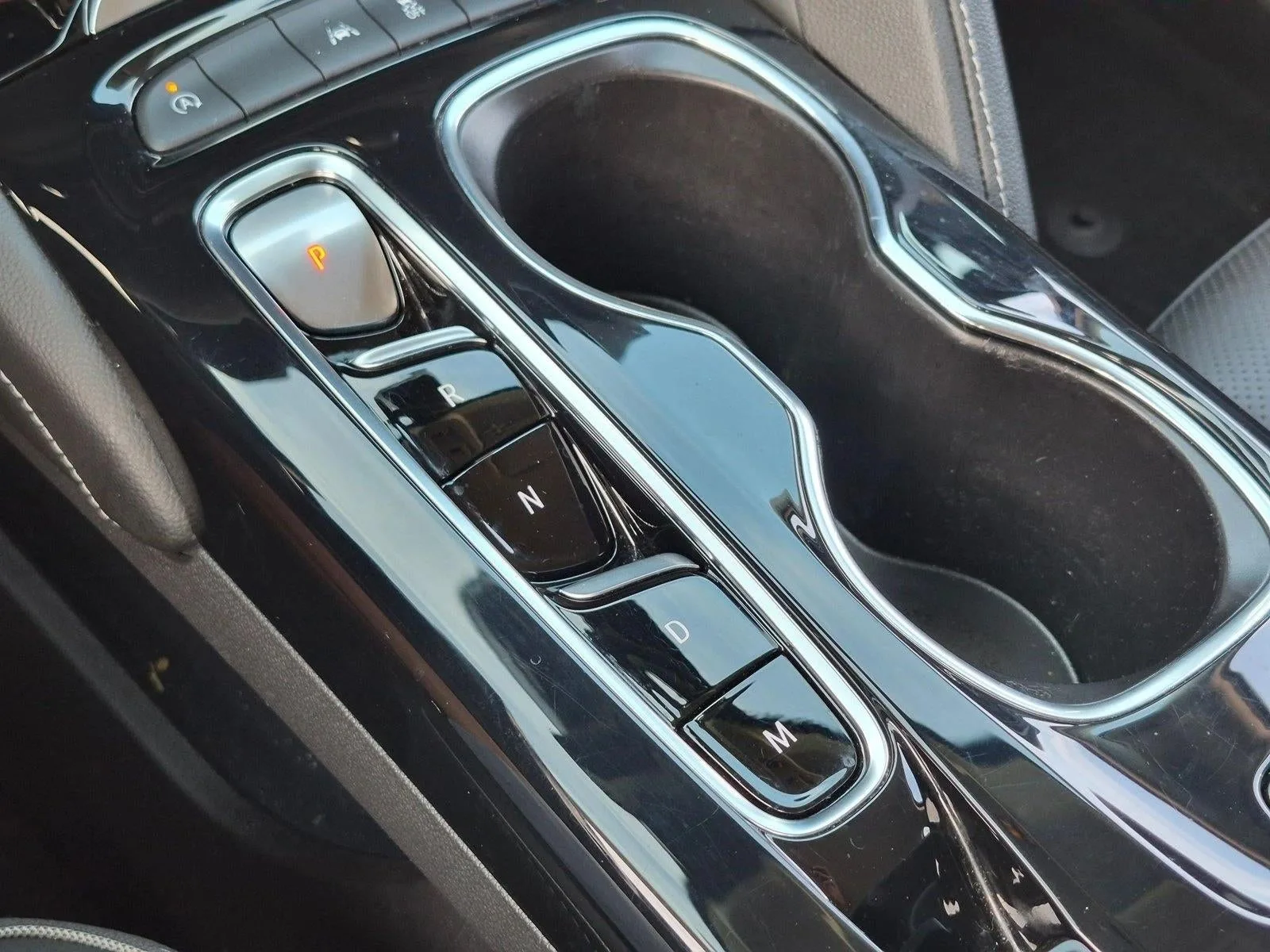 2023 Buick Envision FWD 4dr Essence photo 11