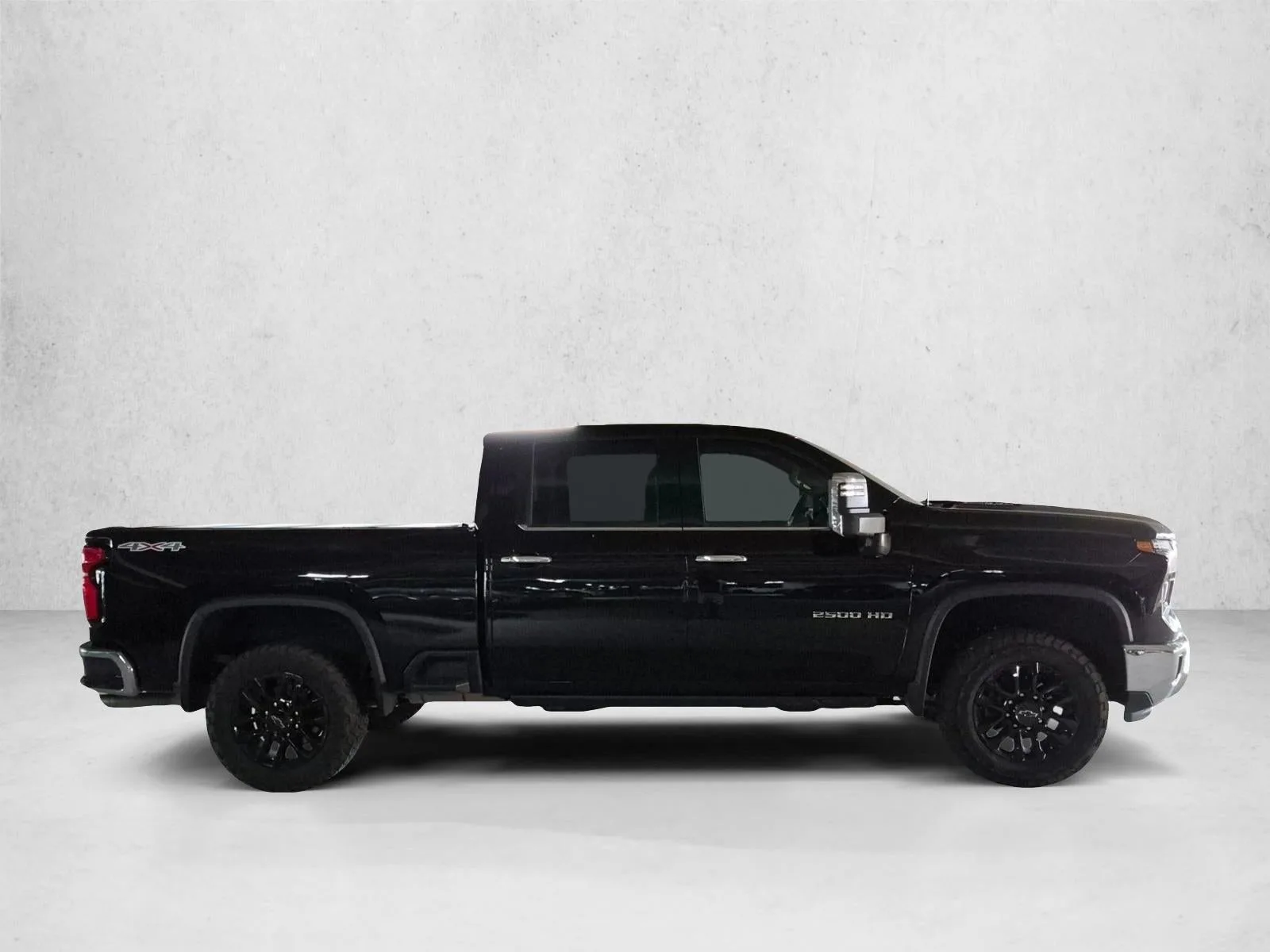 2025 Chevrolet Silverado 2500 HD LTZ photo 4