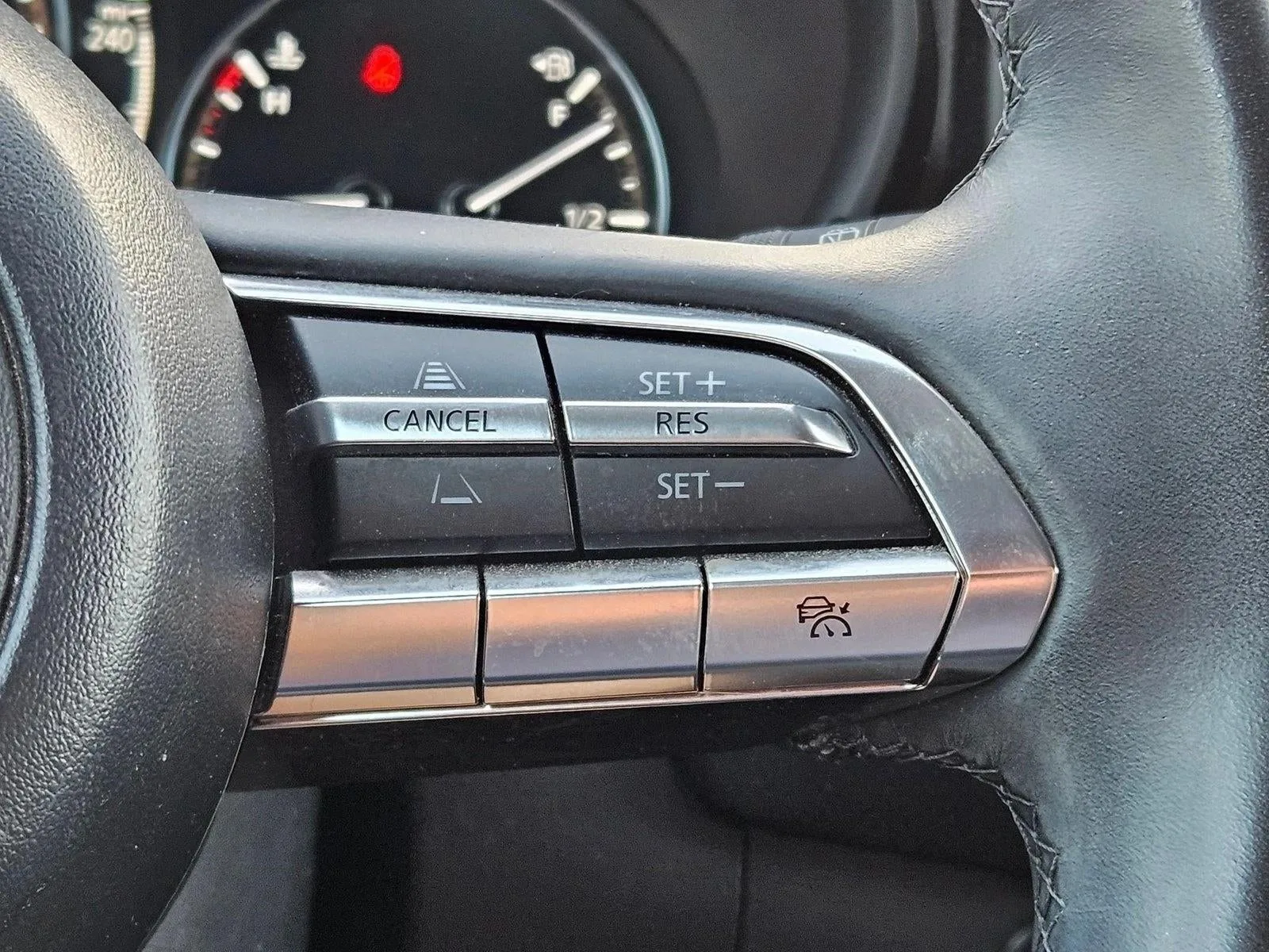 2024 Mazda CX-50 2.5 S Preferred Package AWD photo 11