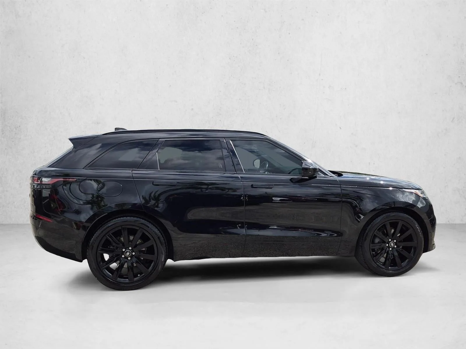 2018 Land Rover Range Rover Velar P380 R-Dynamic SE photo 4