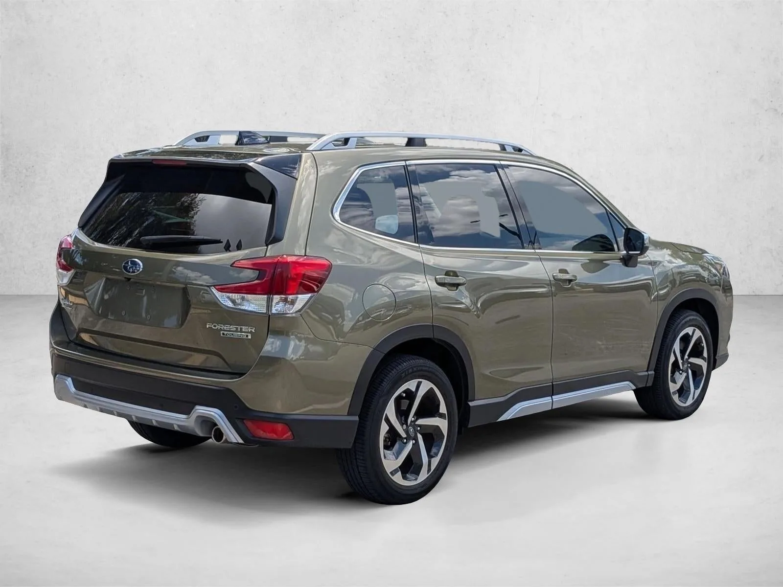 2024 Subaru Forester Touring photo 5