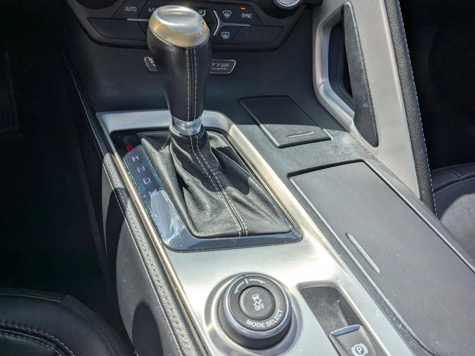 2014 Chevrolet Corvette Stingray 1LT photo 12