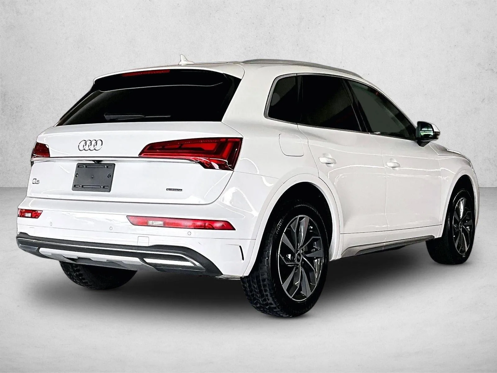 2021 Audi Q5 Premium 45 TFSI quattro photo 2