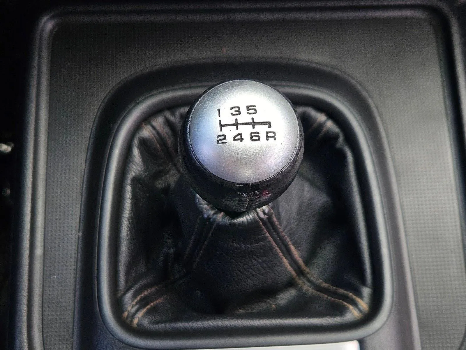 2004 Honda S2000 Base photo 12