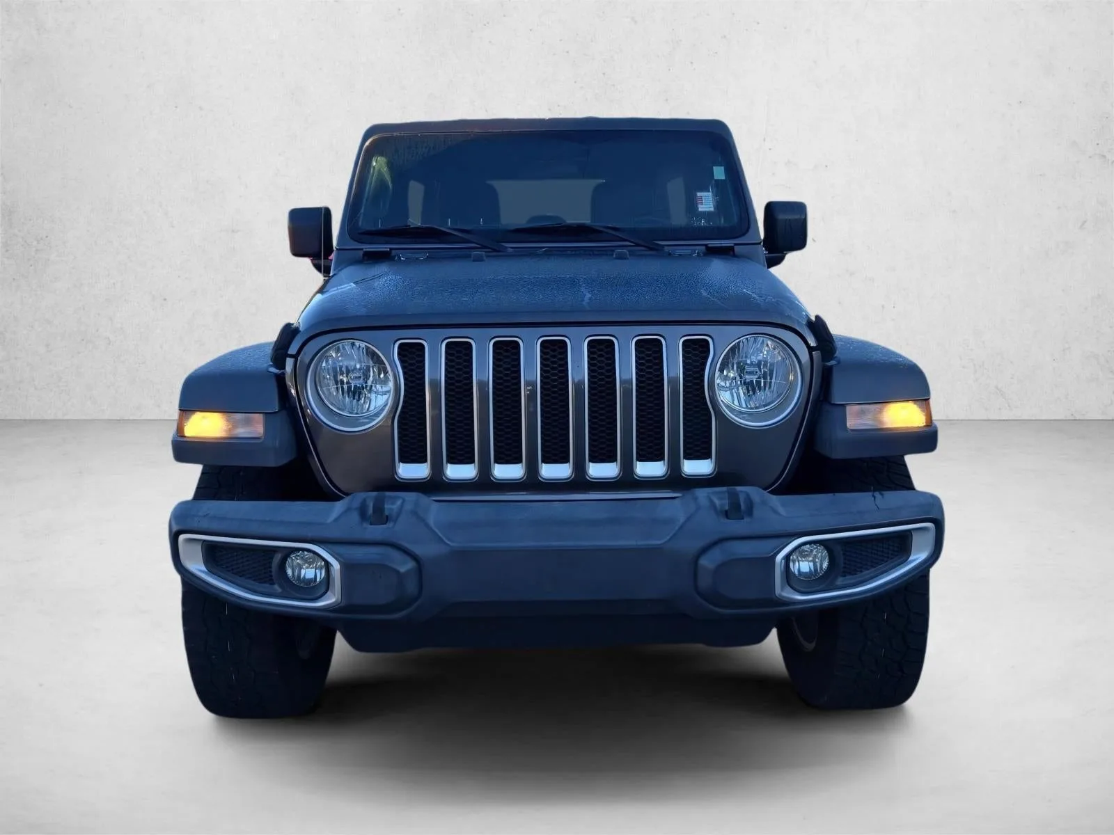 2018 Jeep Wrangler Unlimited Sahara 4x4 photo 2