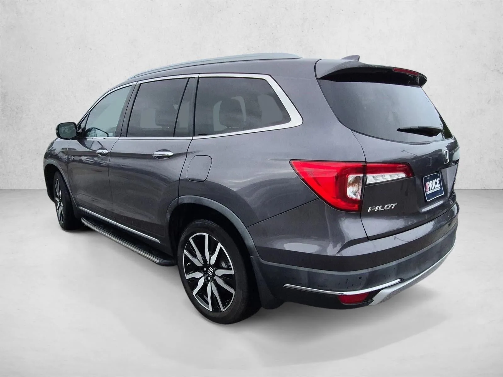 2019 Honda Pilot Touring 7-Passenger AWD photo 8