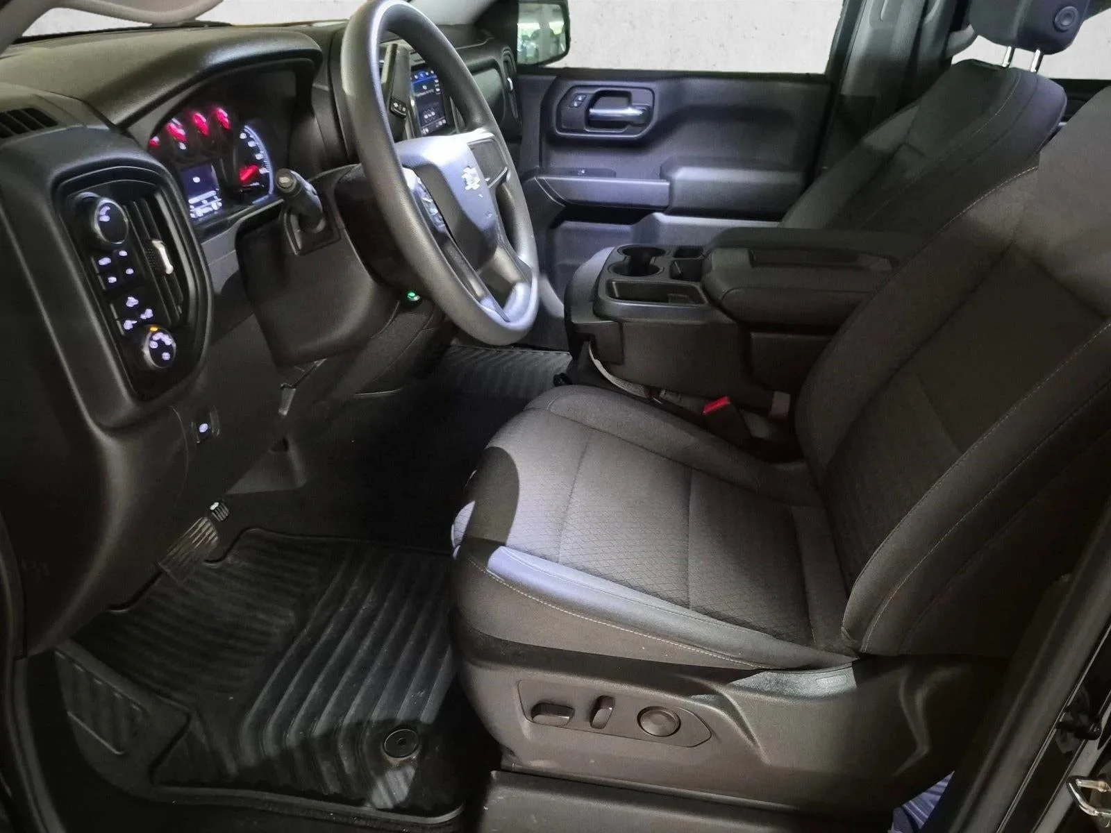 2024 Chevrolet Silverado 1500 Custom Trail Boss photo 11