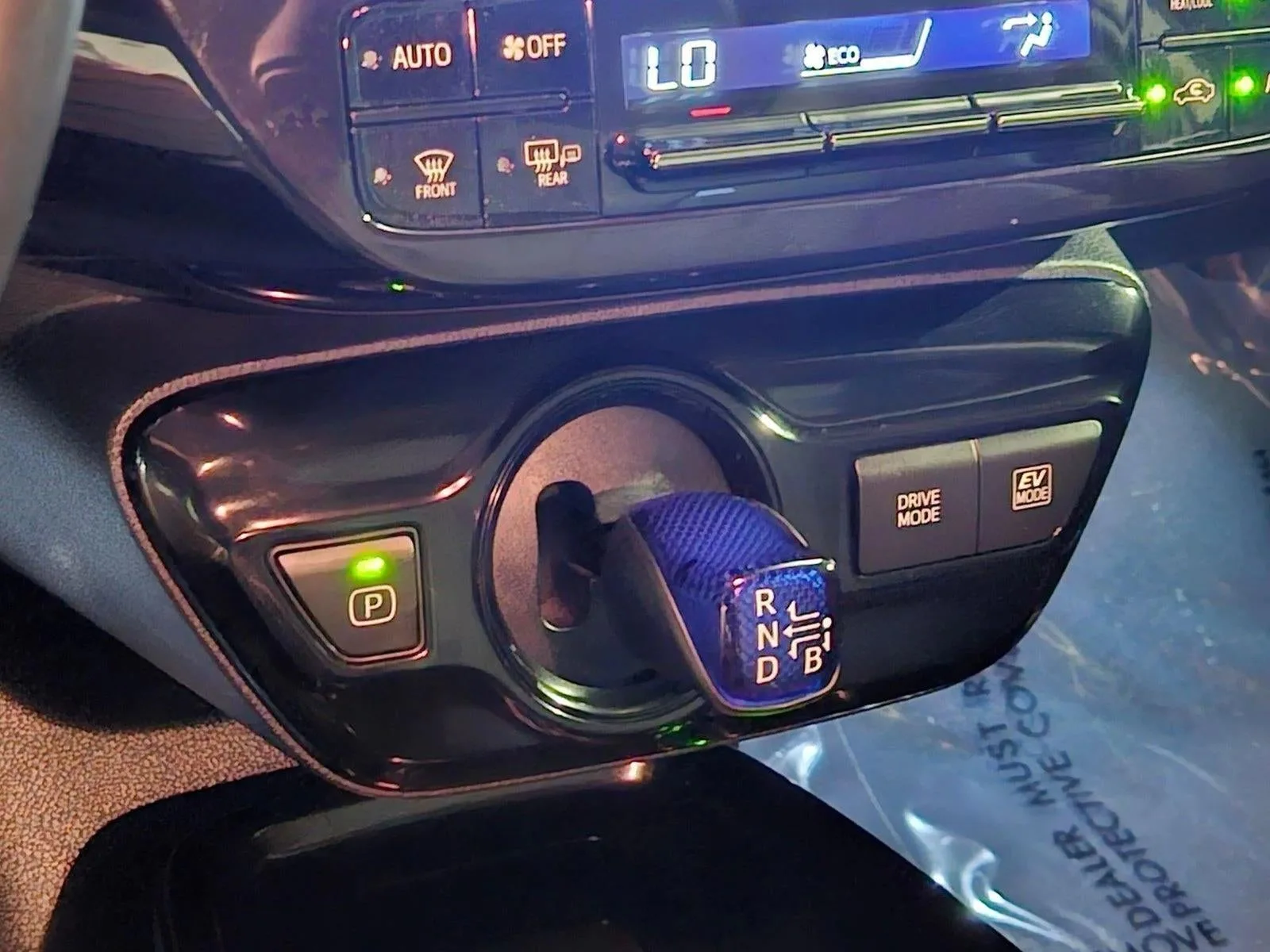 2022 Toyota Prius Nightshade (Natl) photo 12
