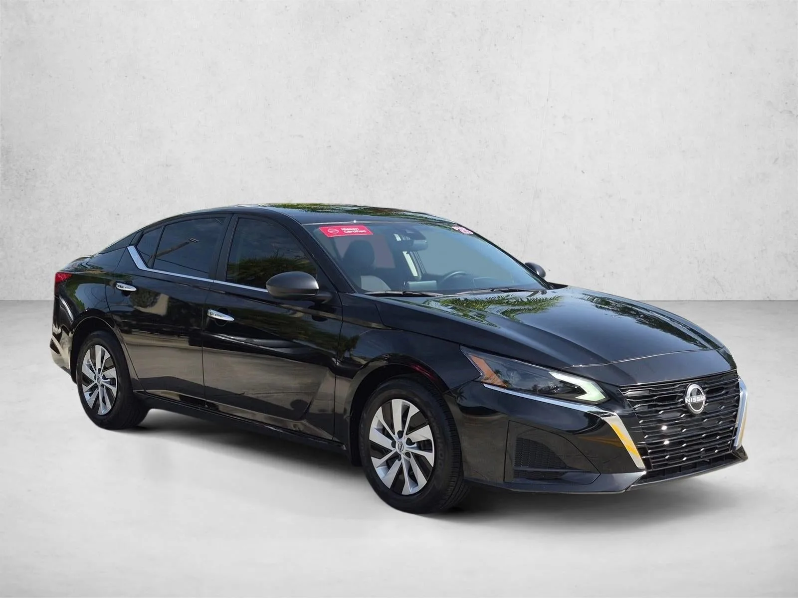 2025 Nissan Altima S FWD photo 3