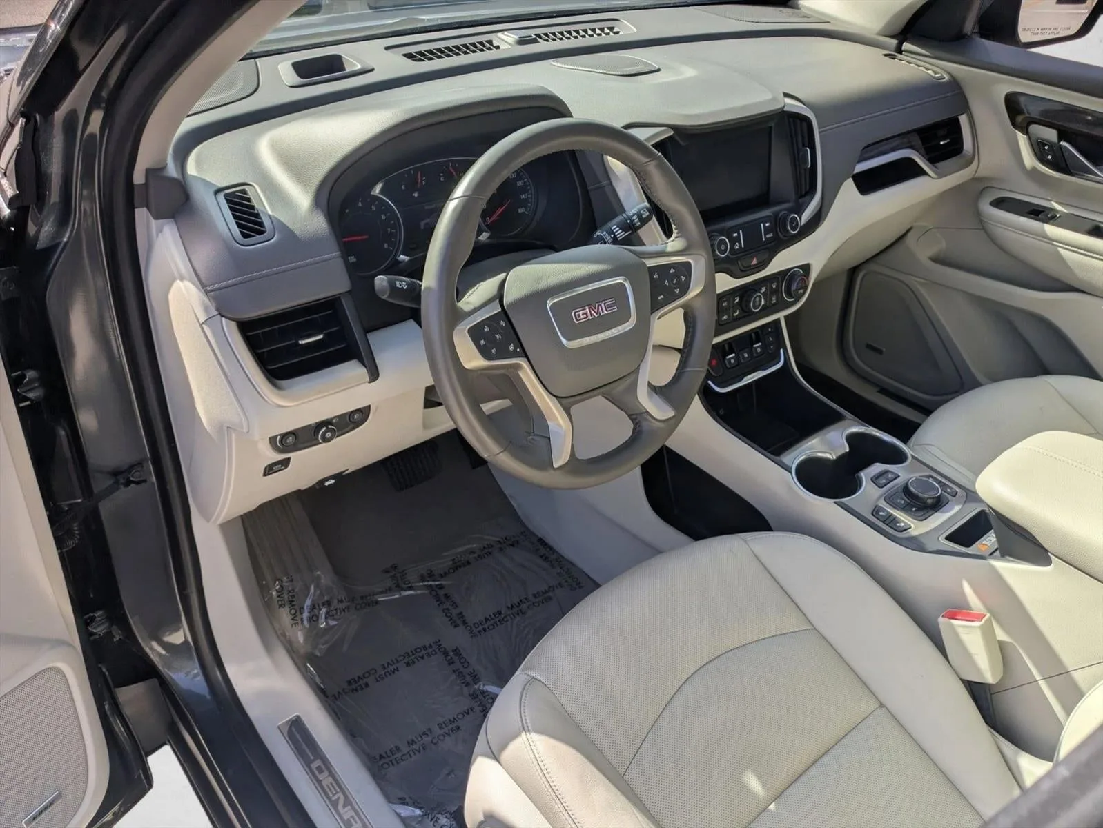 2019 GMC Terrain FWD Denali photo 9