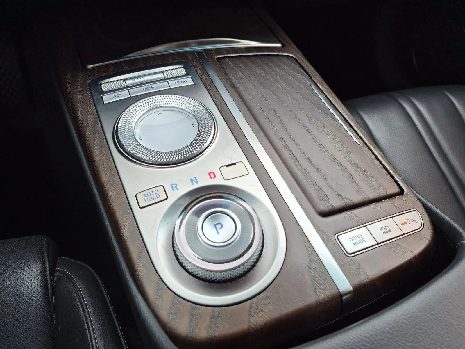 2022 Genesis G80 2.5T RWD photo 11